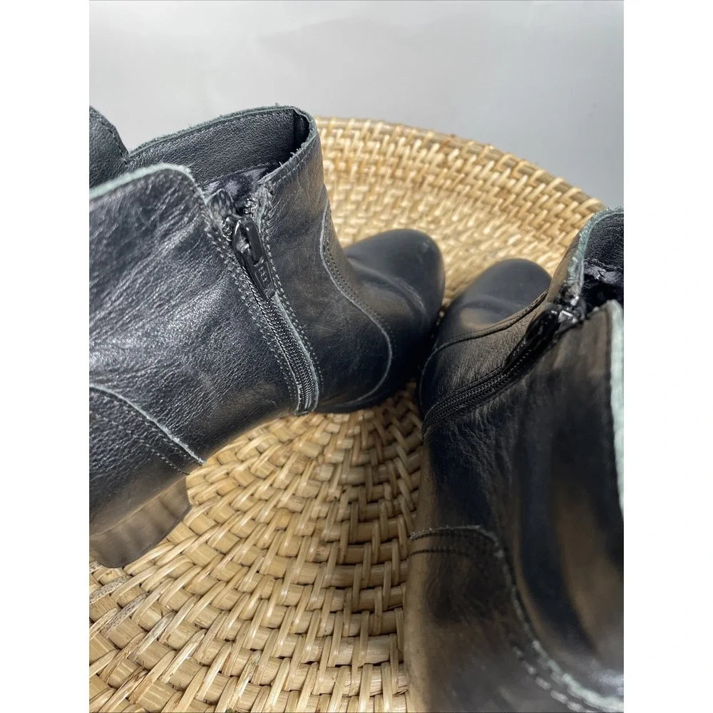 Born Womens 10 Black Ankle Boots Gorpcore Leather Block Heel